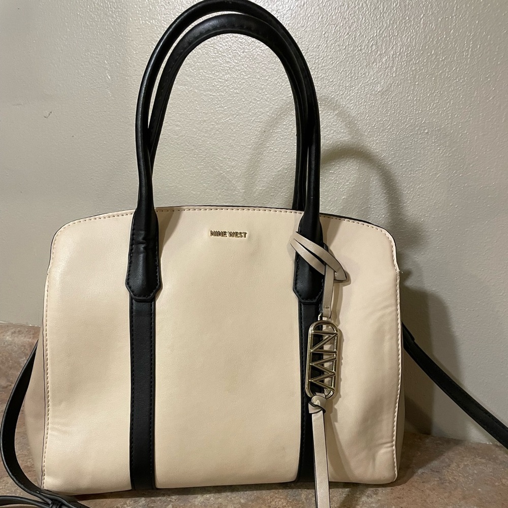 Nine West medium purse